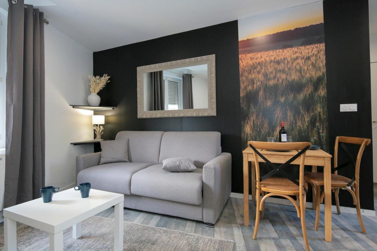 Les Champs, T2 Hypercentre Chic Et Cosy Wifi Par Sovalfi Apartman Saint-Etienne  Kültér fotó